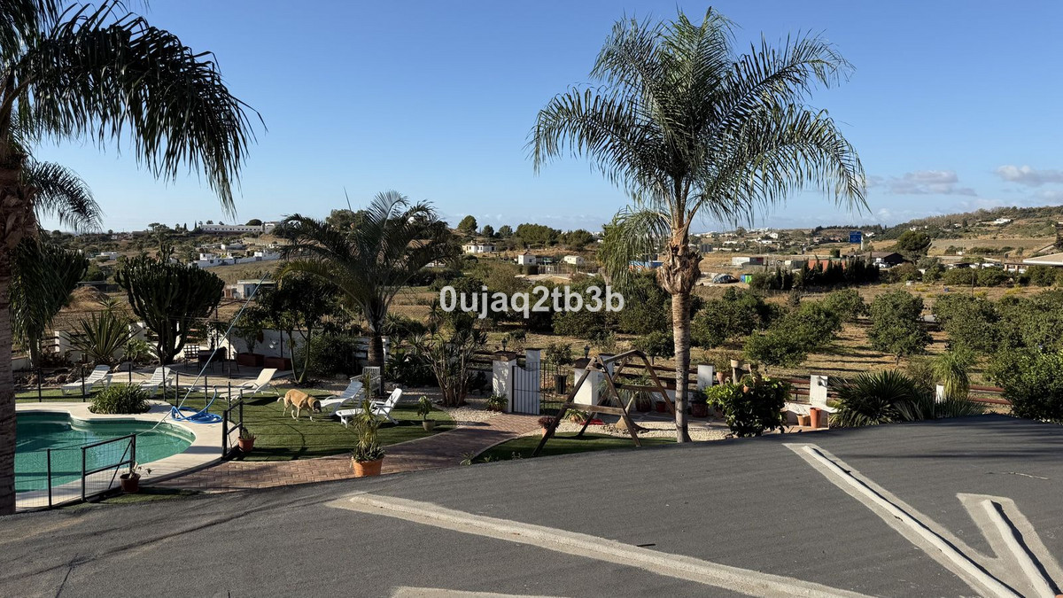6,711 m² Plot in Estepona - Photo 3