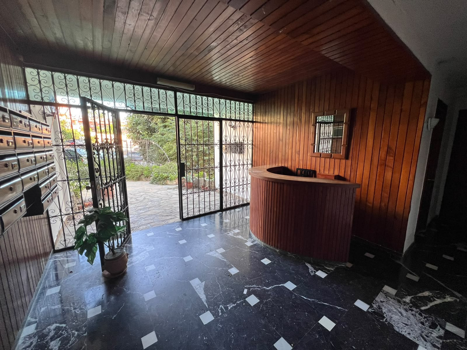 1 Bedroom Apartment in Estepona - Photo 12