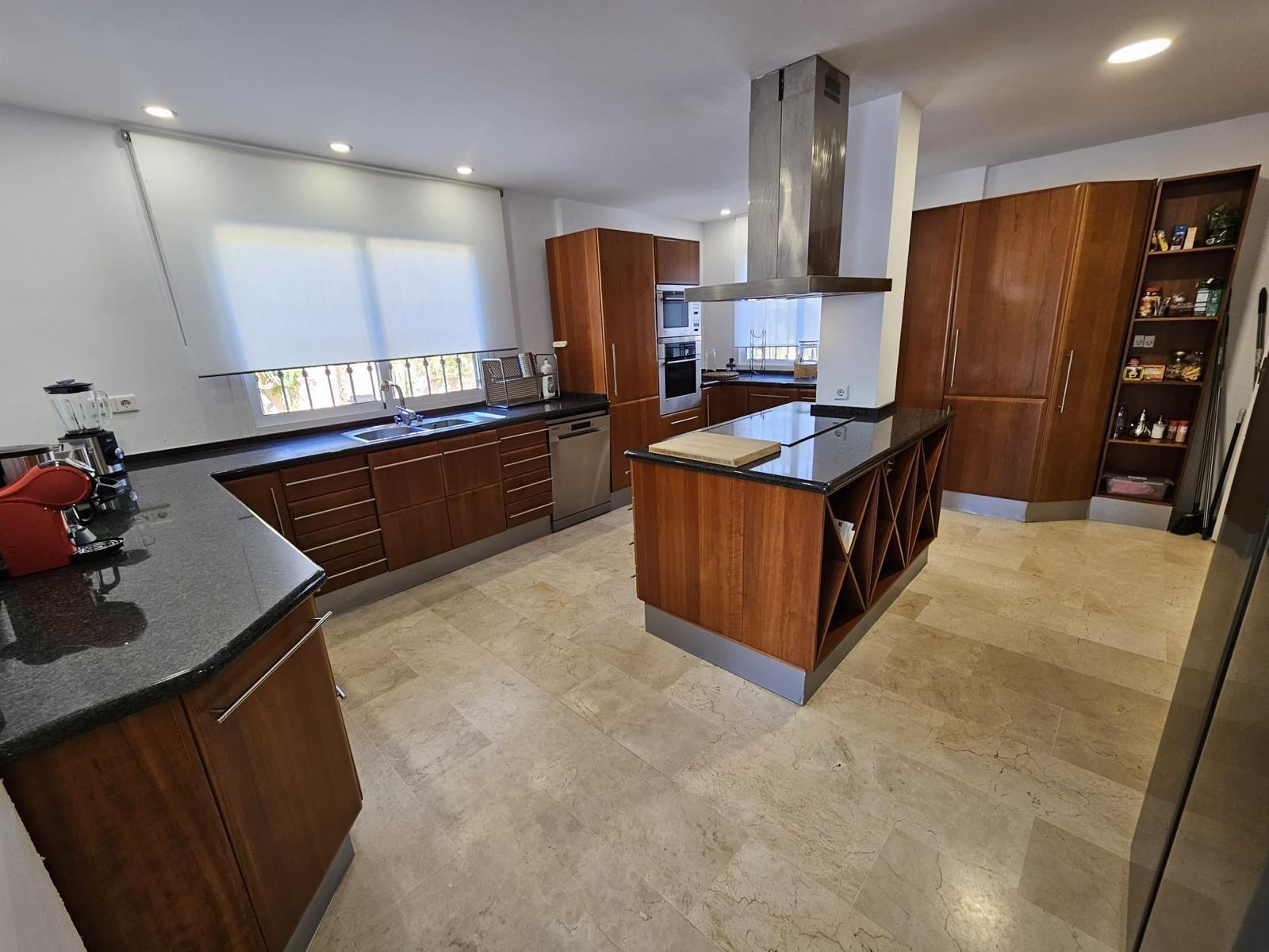 5 Bedroom Villa in Benalmádena - Foto 3
