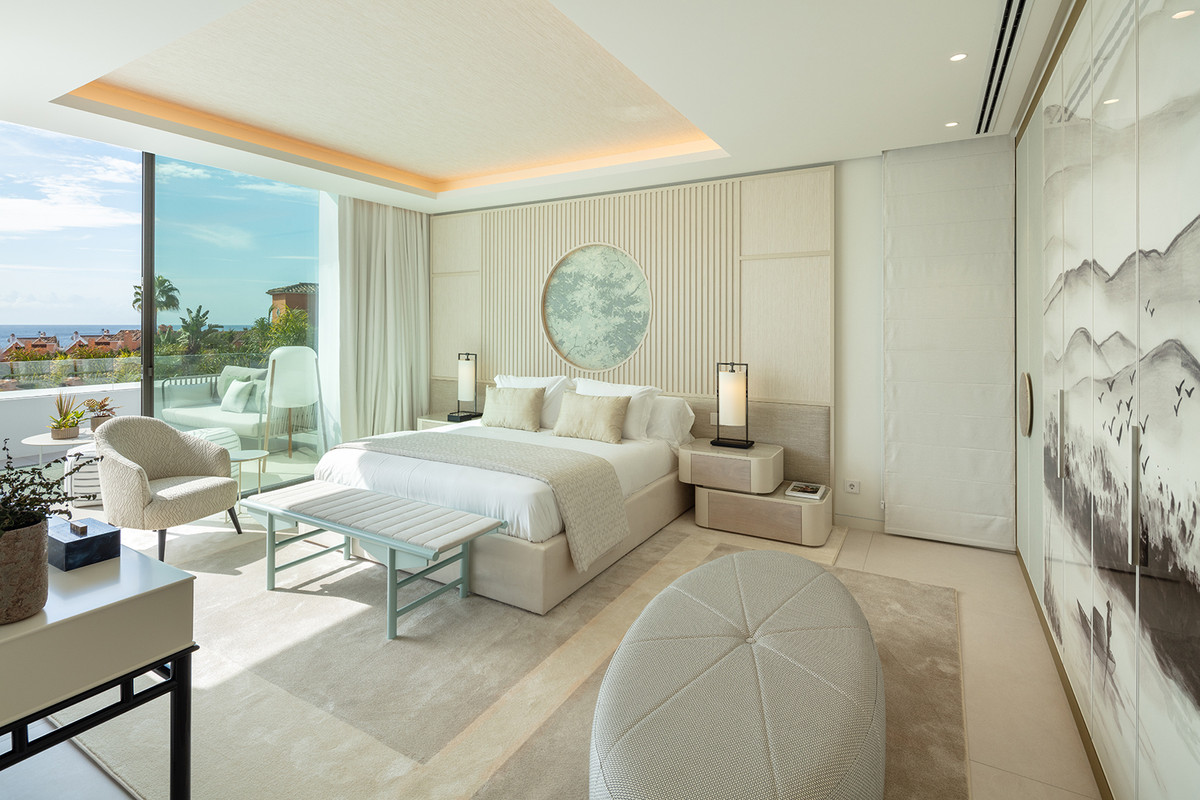 5 Bedroom Villa in Marbella - Photo 19