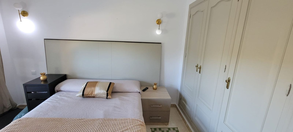 2 Bedroom Apartment in Marbella - Photo 12