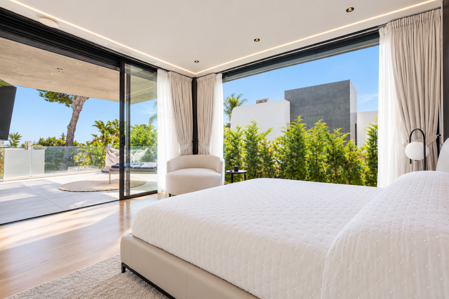 5 Bedroom Villa in Marbella - Photo 17