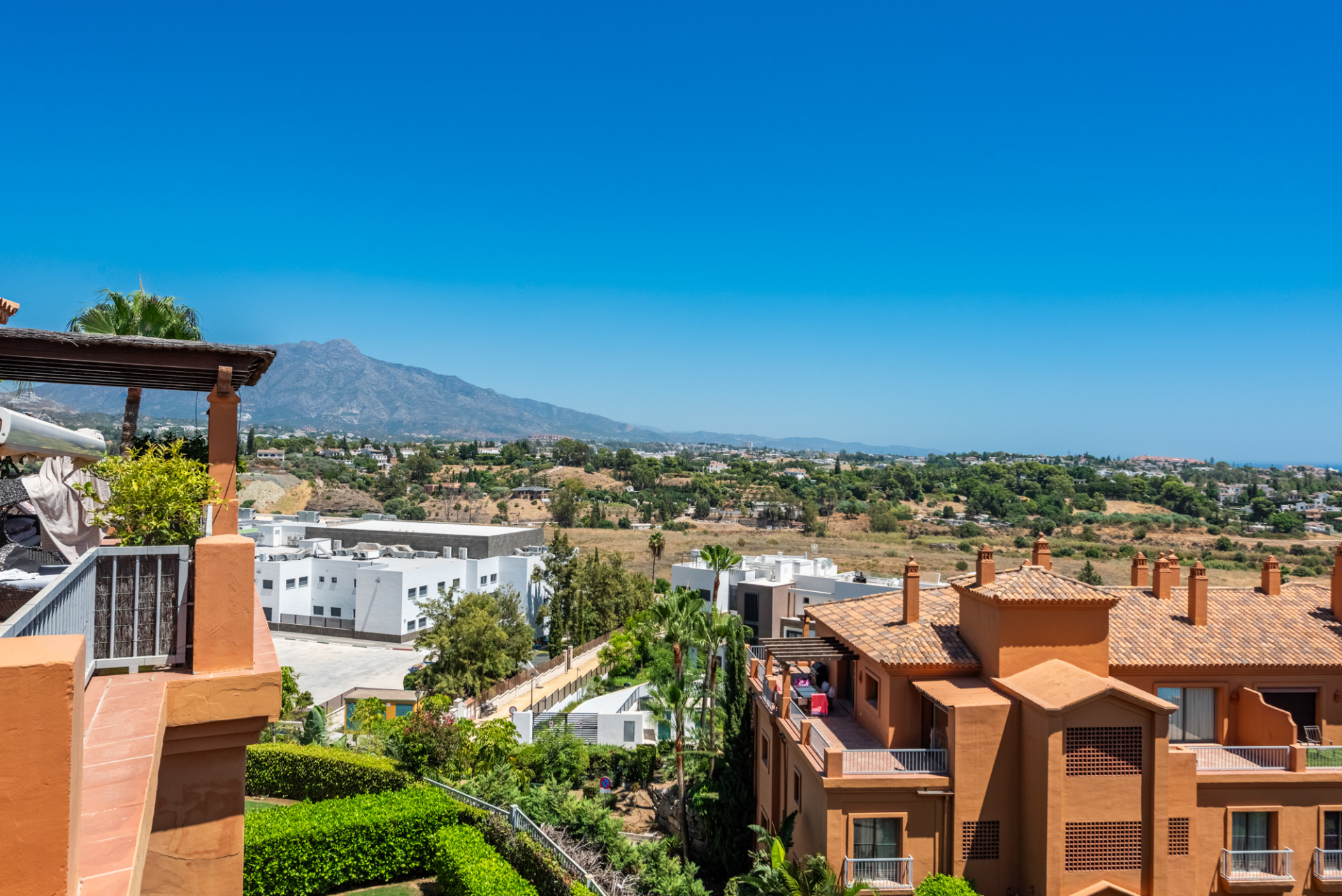 3 Bedroom Penthouse in Estepona - Photo 25