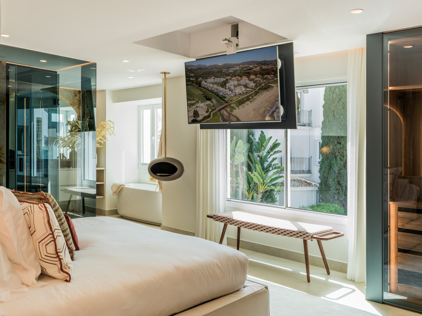 3 Bedroom Apartment in Marbella - Photo 16