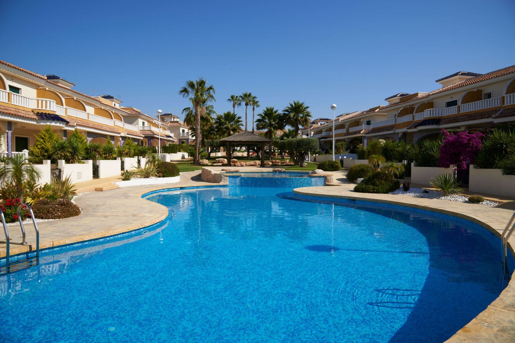 Moradia com 2 quartos com piscina em Alicante, Espanha – Foto 2