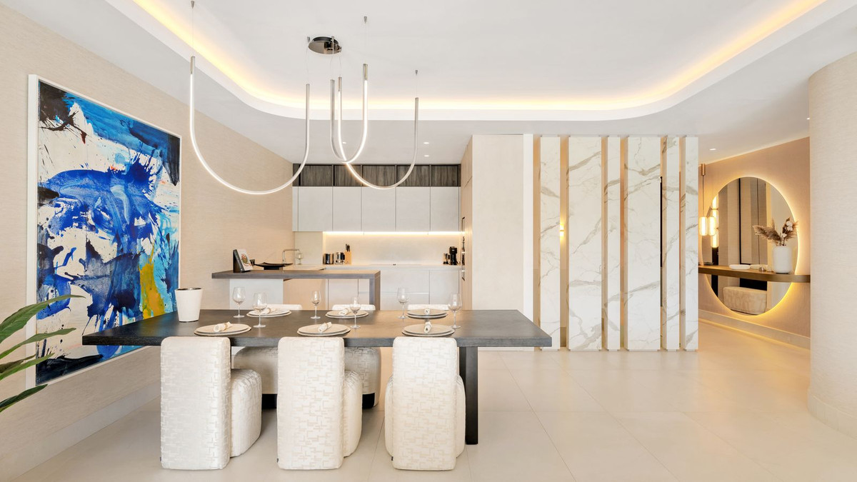 4 Bedroom Apartment in Marbella - Photo 5