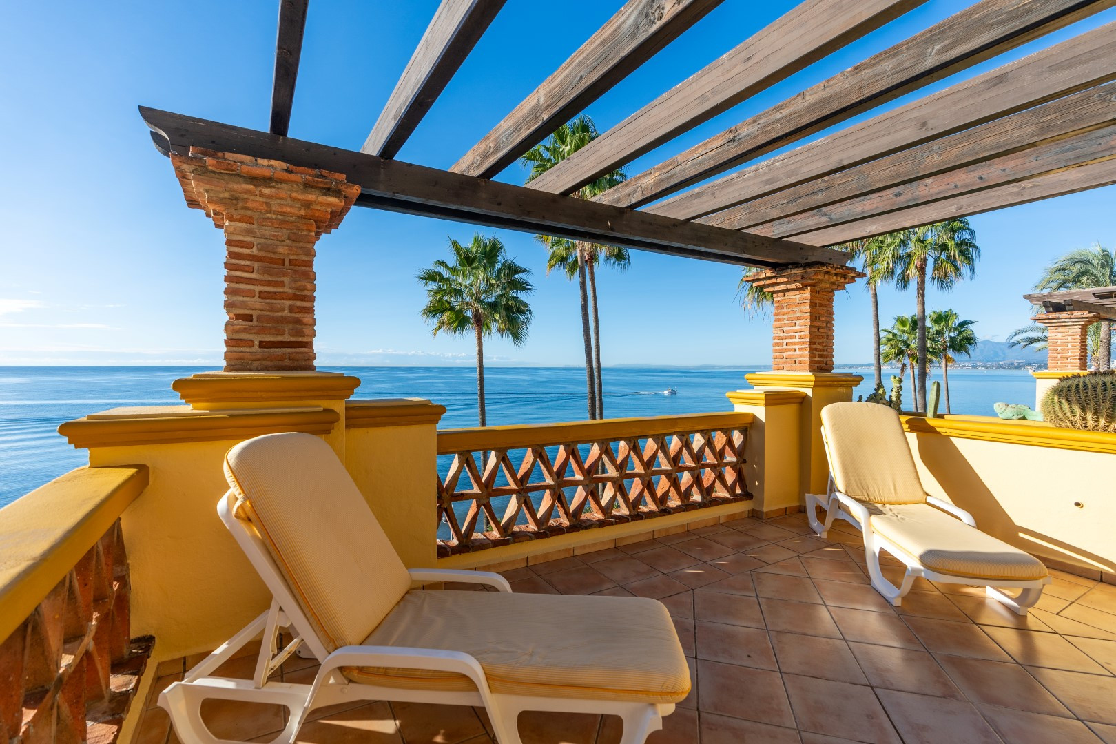 3 Bedroom Apartment in Marbella - Photo 16