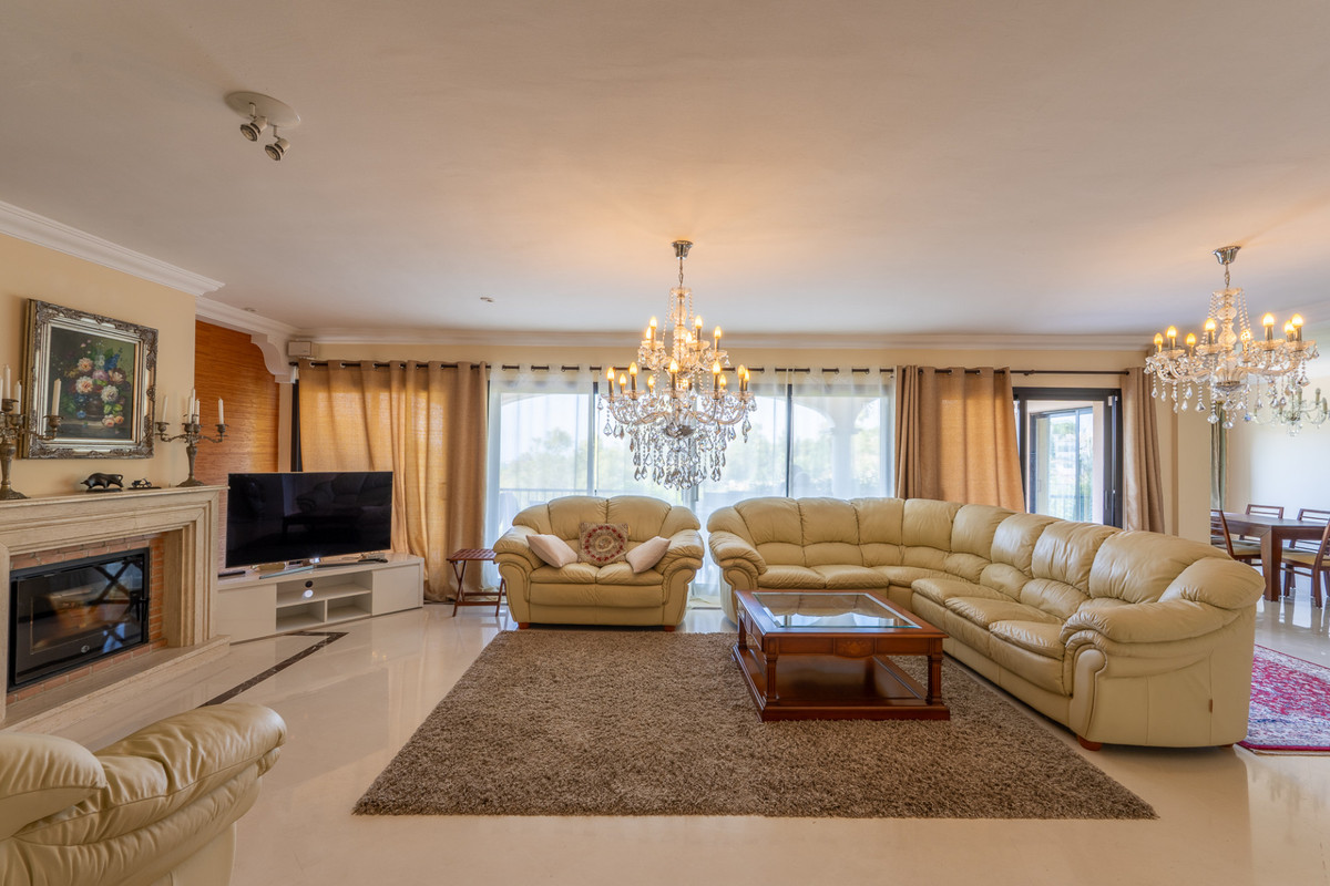 8 Bedroom Villa in Benahavís - Фото 5
