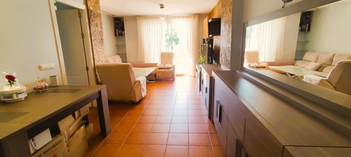 2 Bedroom Apartment in Marbella - Photo 15