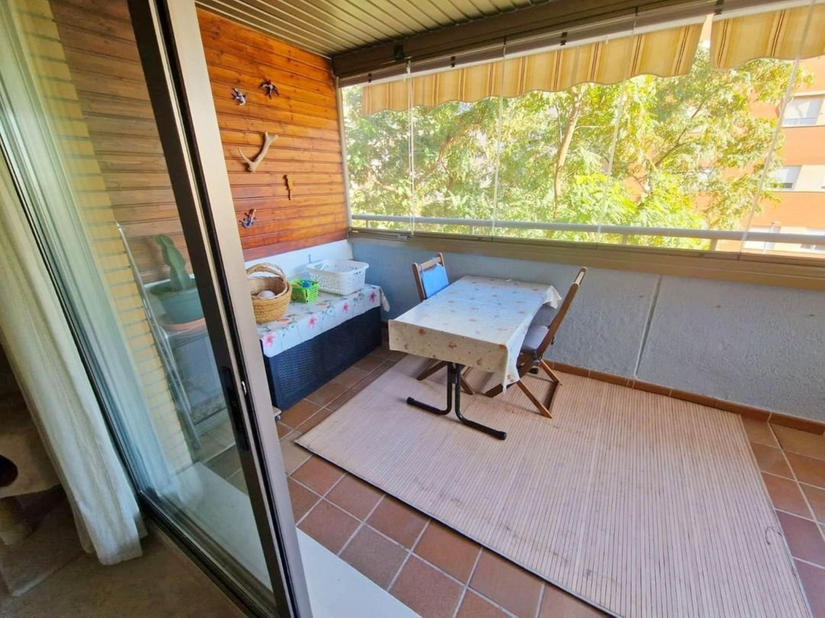 4 Bedroom Apartment in Málaga - Photo 6