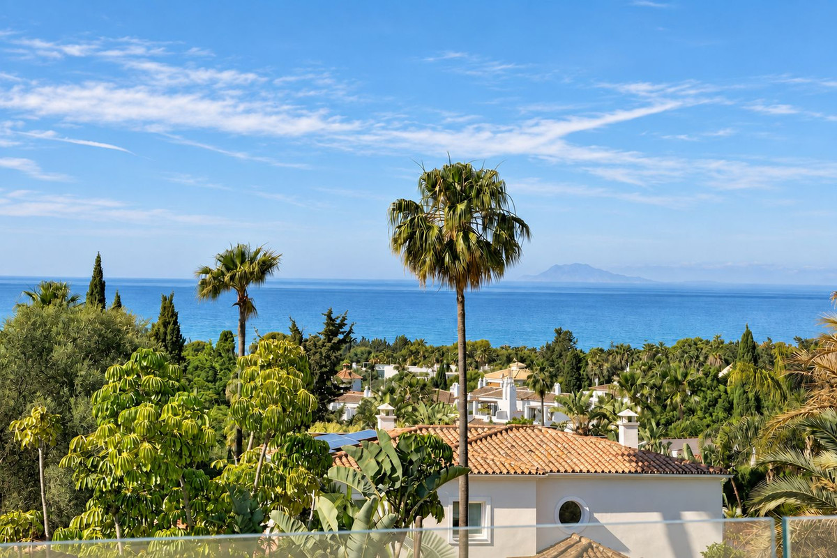 5 Bedroom Villa in Marbella - Photo 30