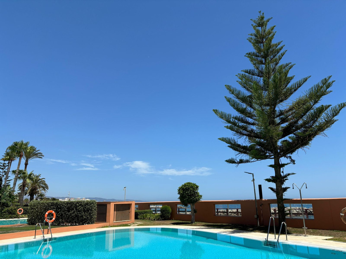 2 Bedroom Apartment in Marbella - Photo 33