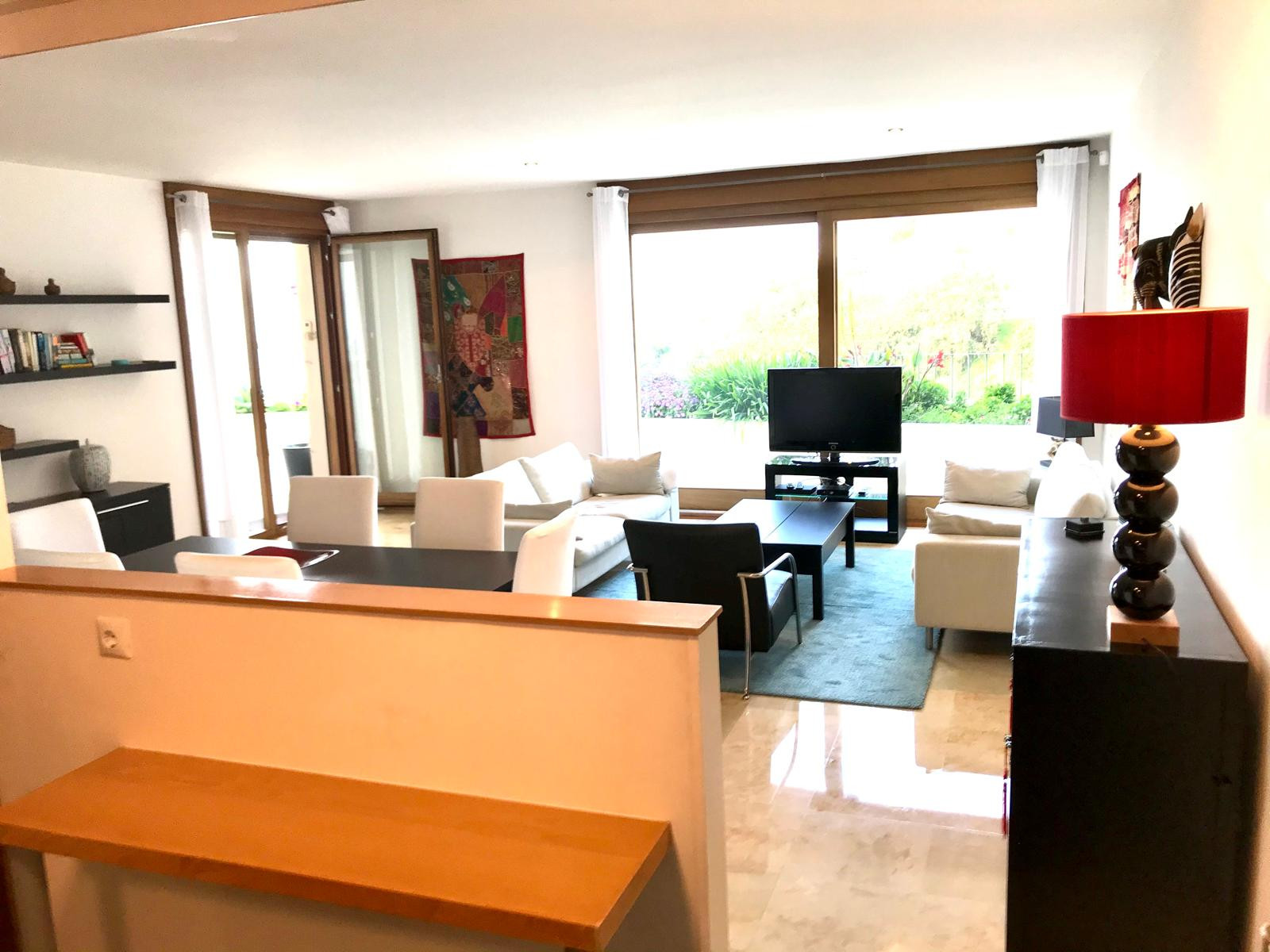 3 Bedroom Apartment in Marbella - Photo 5