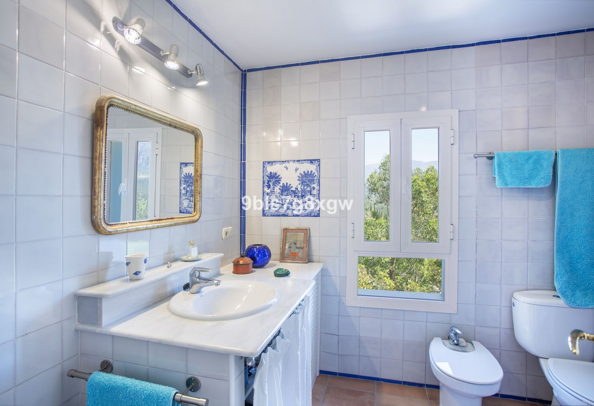 9 Bedroom Country house in Gaucín - Photo 23