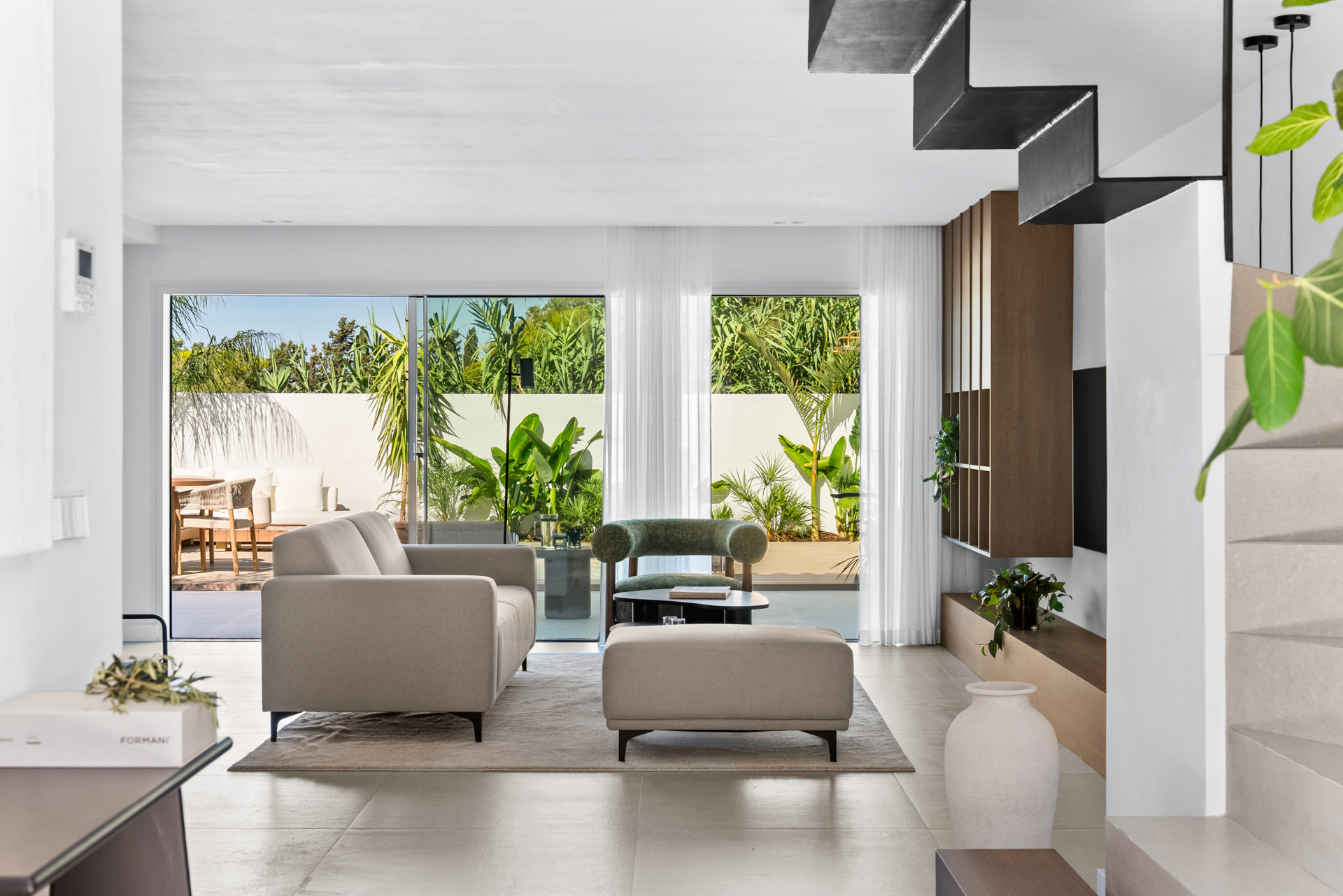 3 Bedroom Townhouse in Marbella - Photo 3