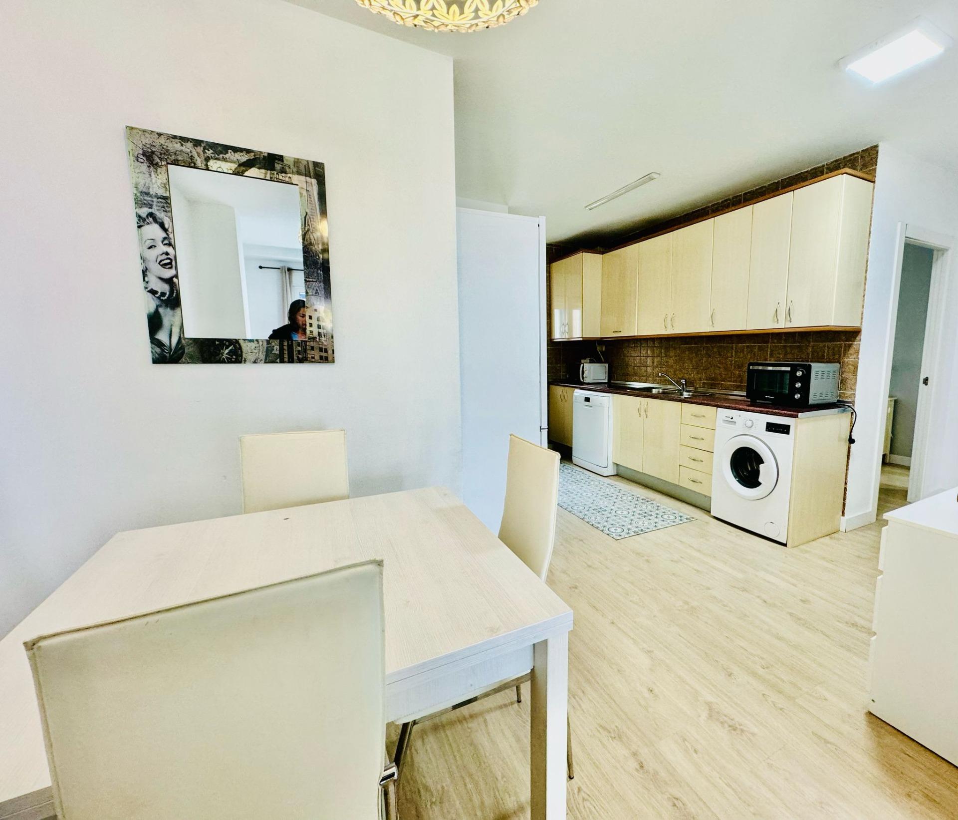 3 Bedroom Penthouse in Benalmádena - Photo 3