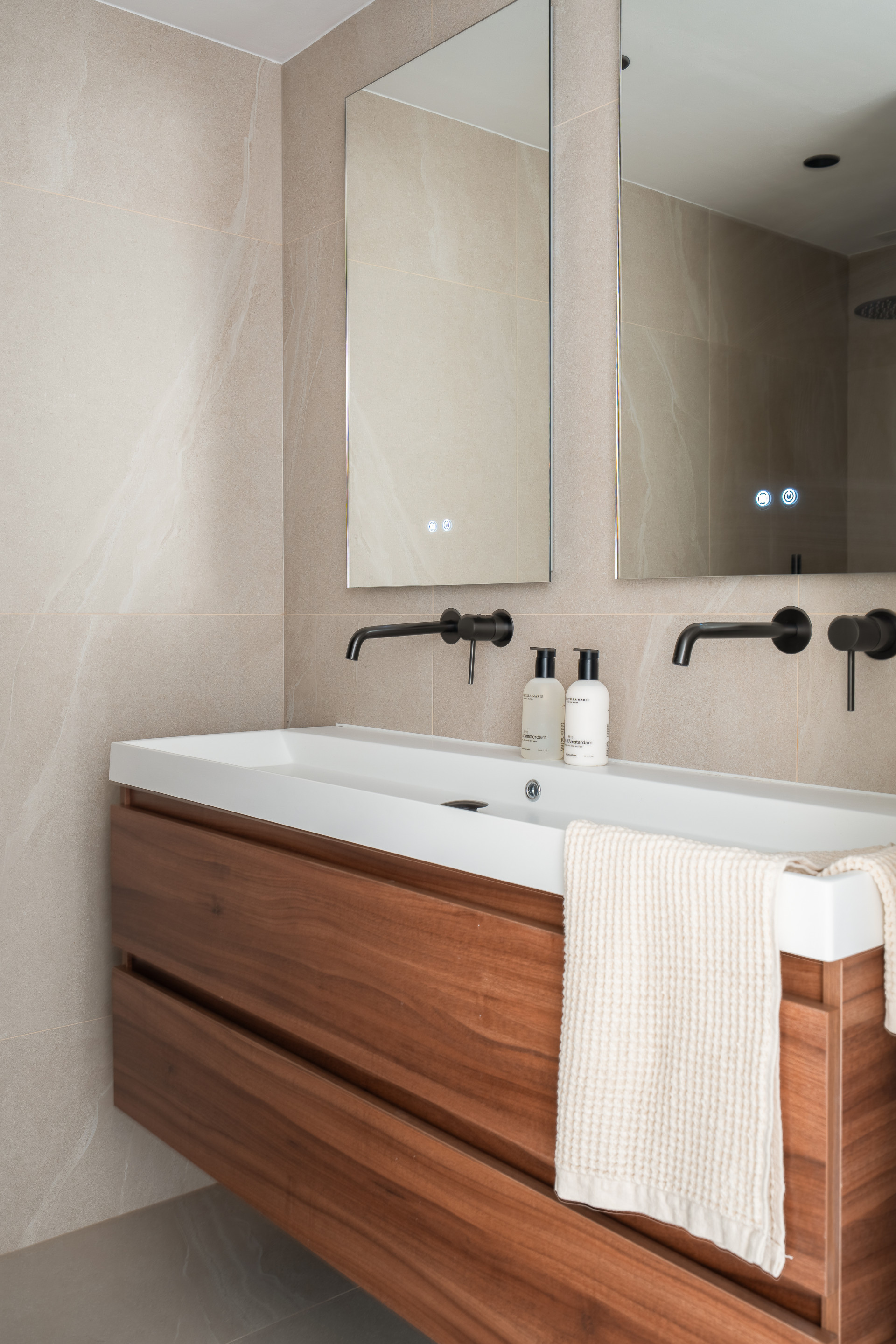 3 Bedroom Penthouse in Benahavís - Photo 22