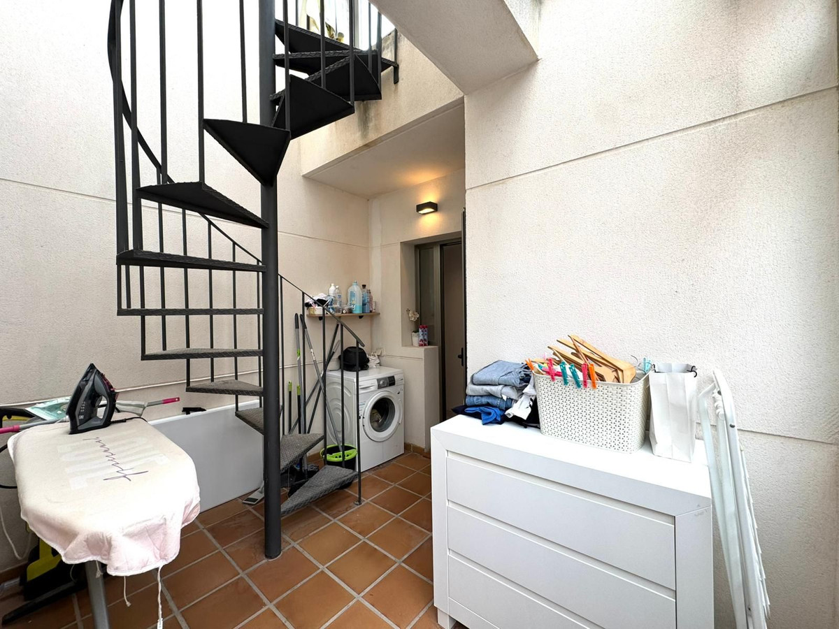 3 Bedroom Penthouse in Torremolinos - Photo 29