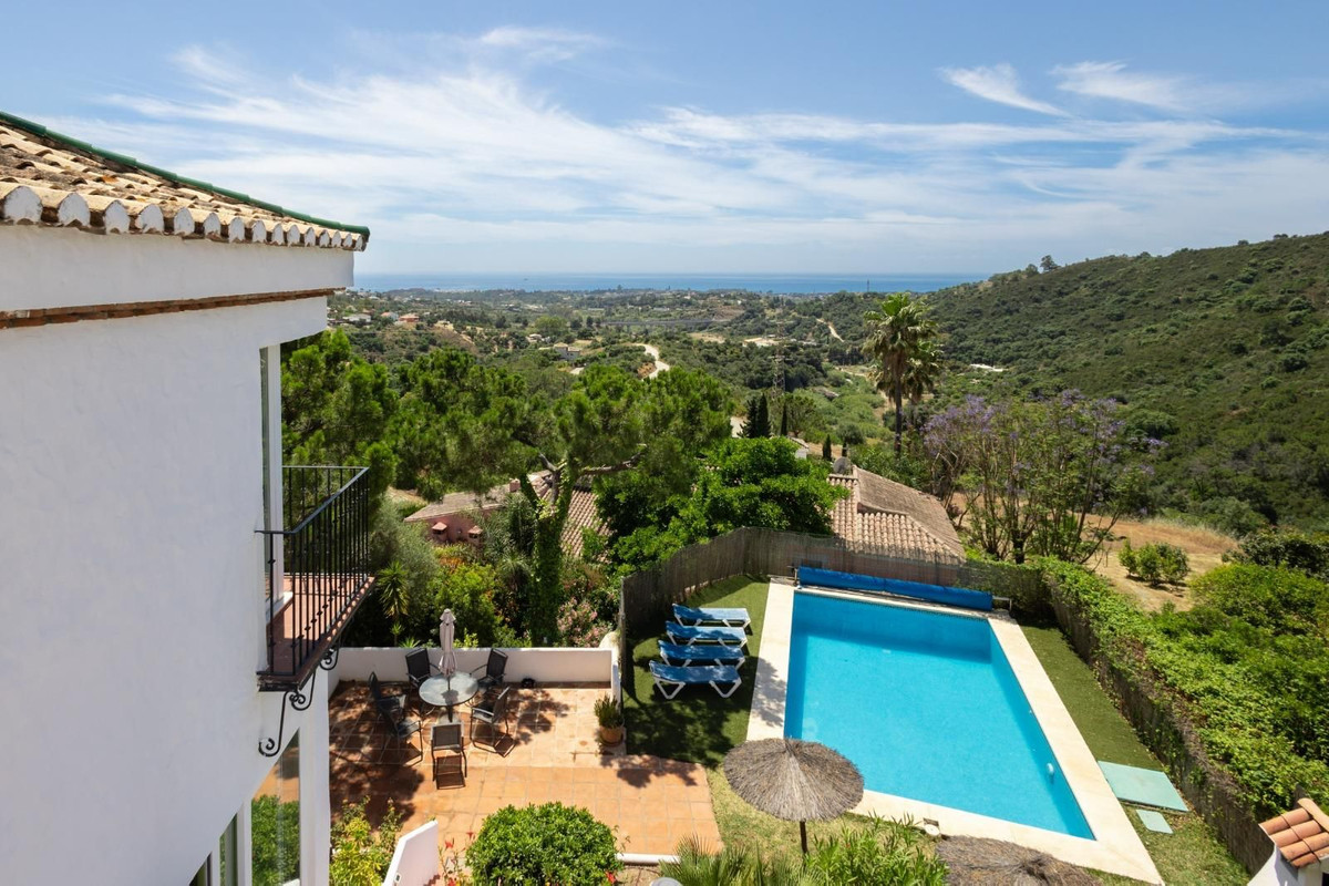 3 Bedroom Villa in Estepona - Photo 10