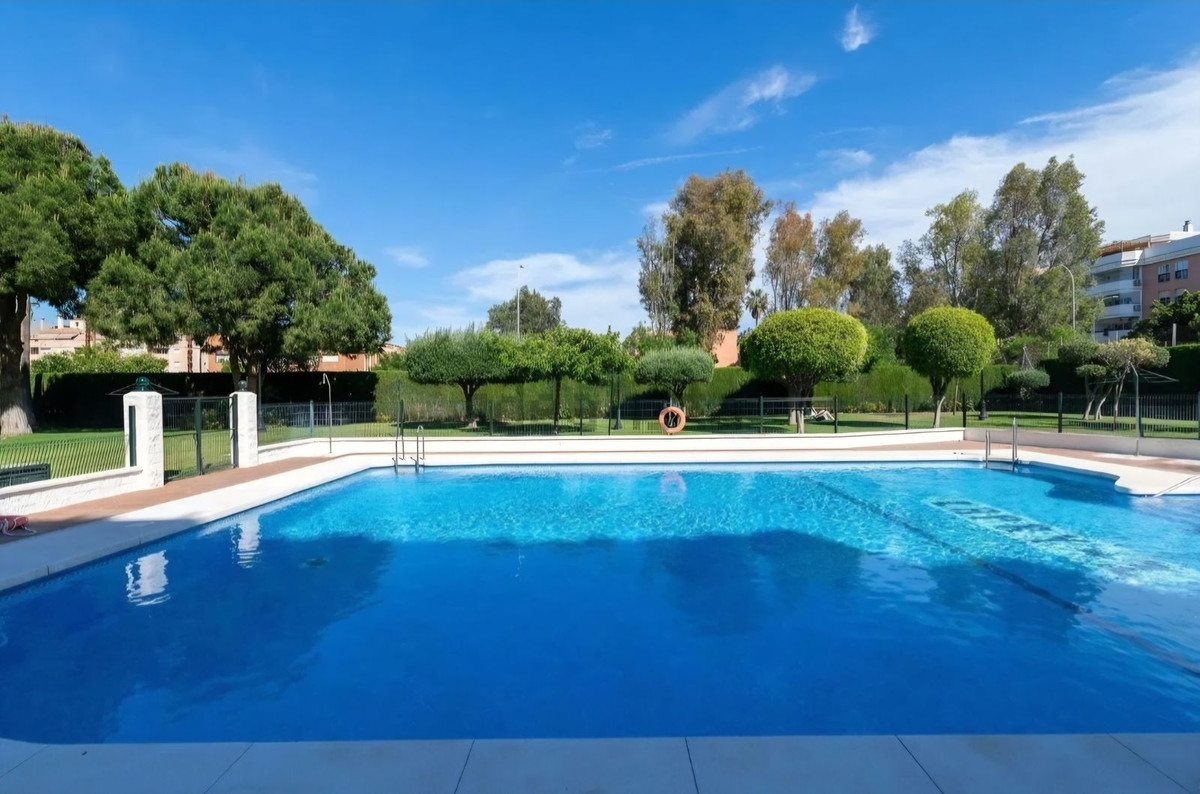 4 Bedroom Apartment in Málaga - Photo 28