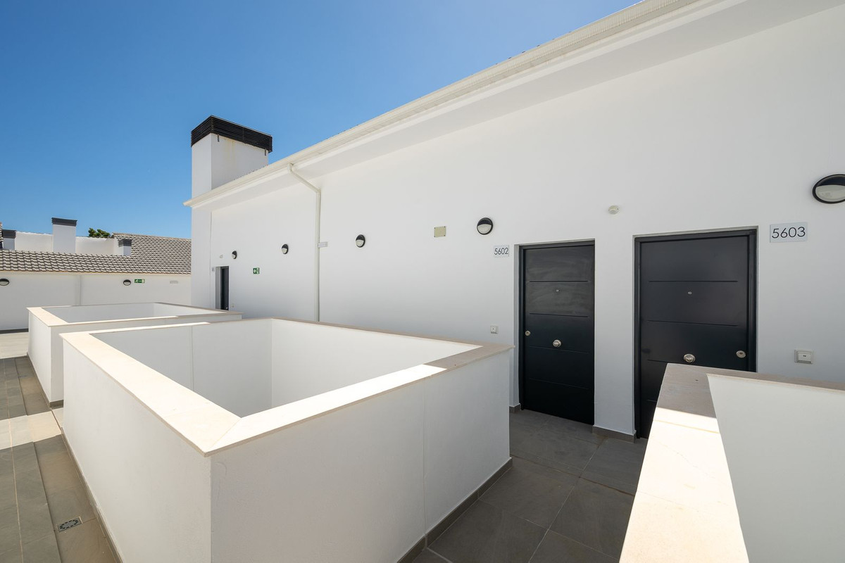 3 Bedroom Penthouse in Fuengirola - Photo 17