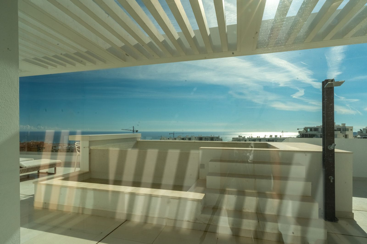 3 Bedroom Penthouse in Fuengirola - Photo 28