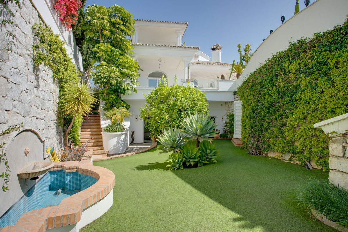 5 Bedroom Villa in Benahavís - Фото 17