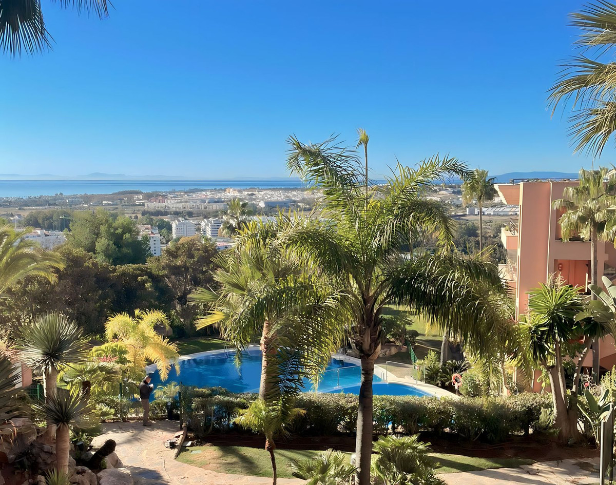 2 Bedroom Apartment in Marbella - Photo 20