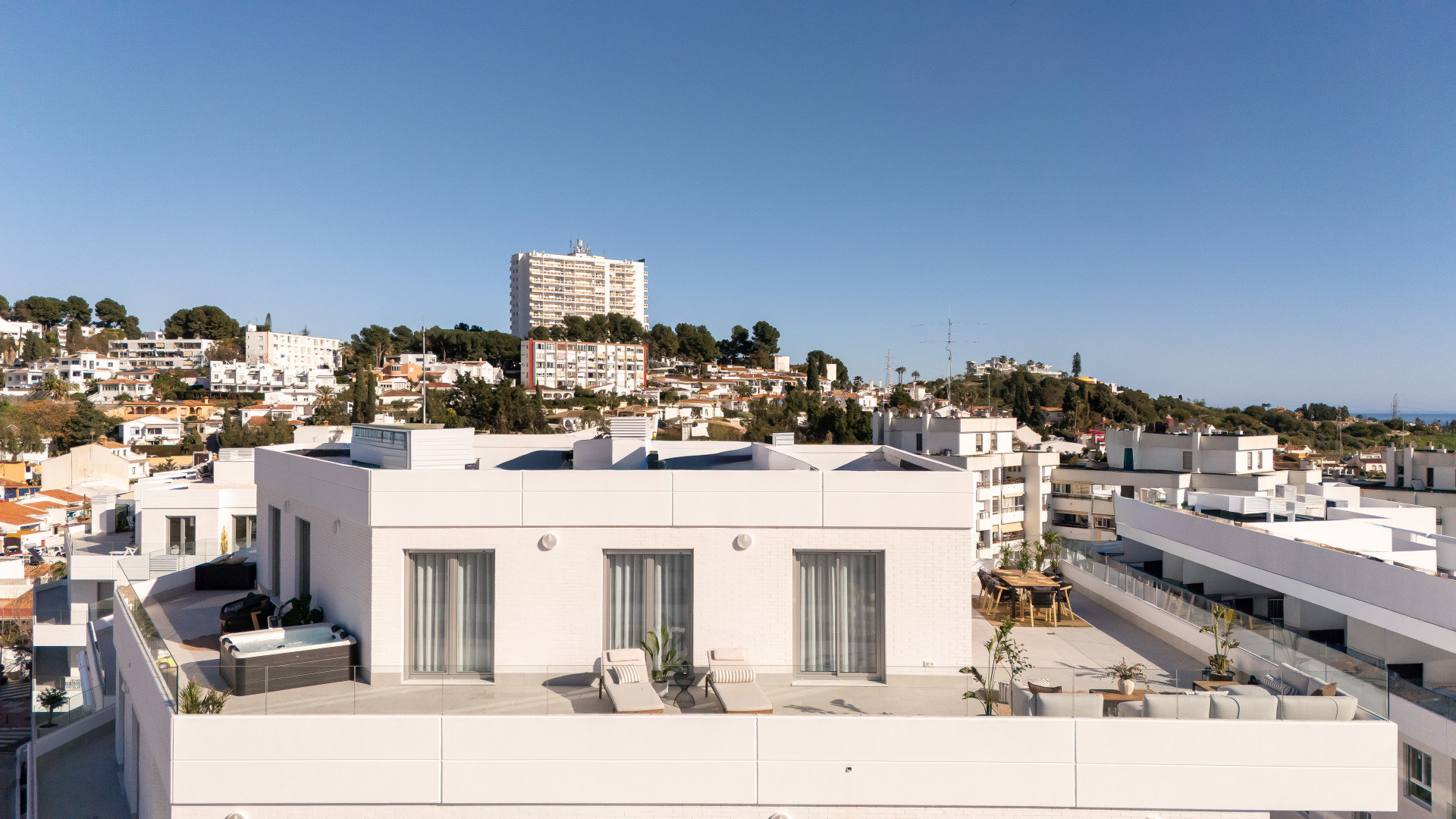 Piso de 4 dormitorios con piscina en Málaga – Foto 18