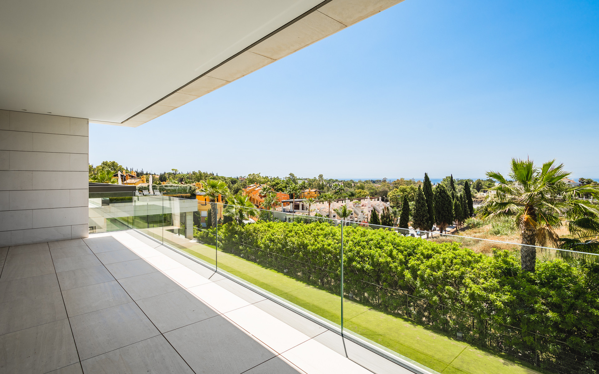 6 Bedroom Villa in Marbella - Photo 16