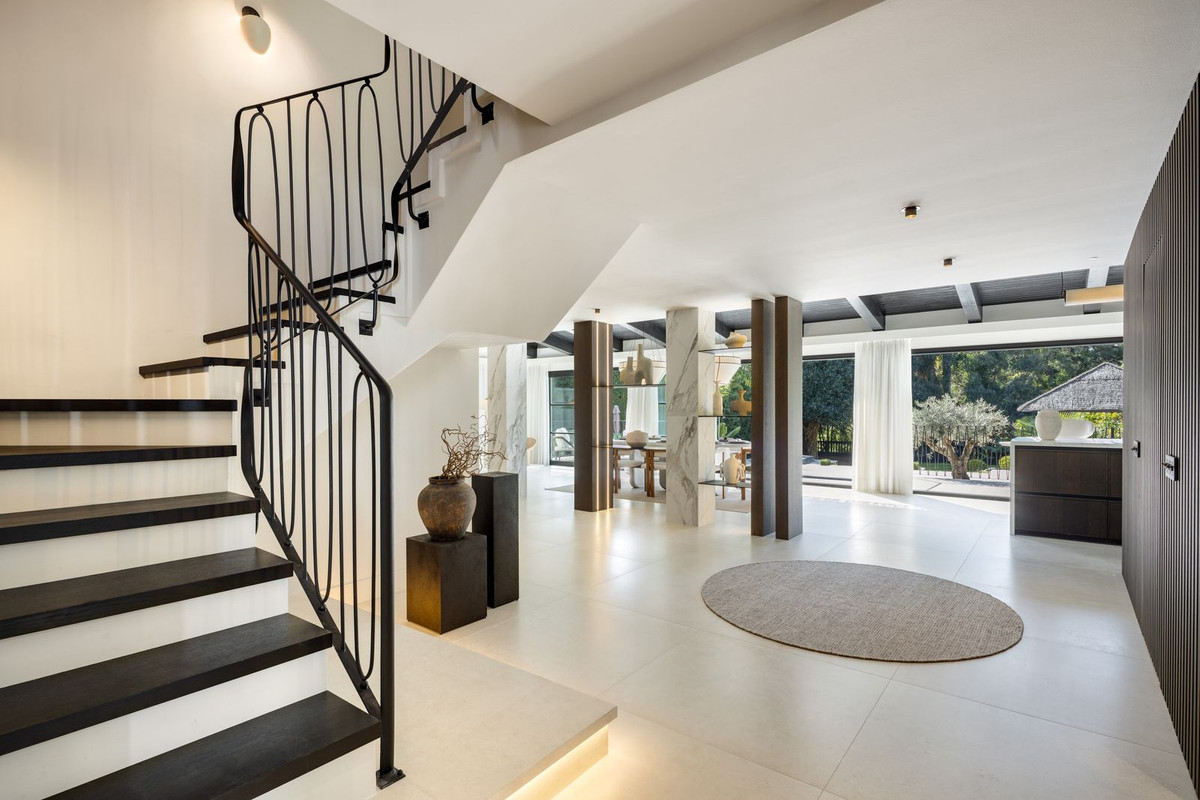5 Bedroom Villa in Marbella - Фото 16