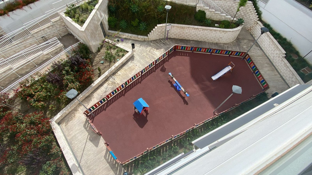 3 Bedroom Apartment in Estepona - Photo 22