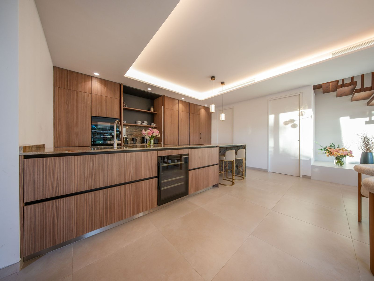 5 Bedroom Villa in Marbella - Photo 15