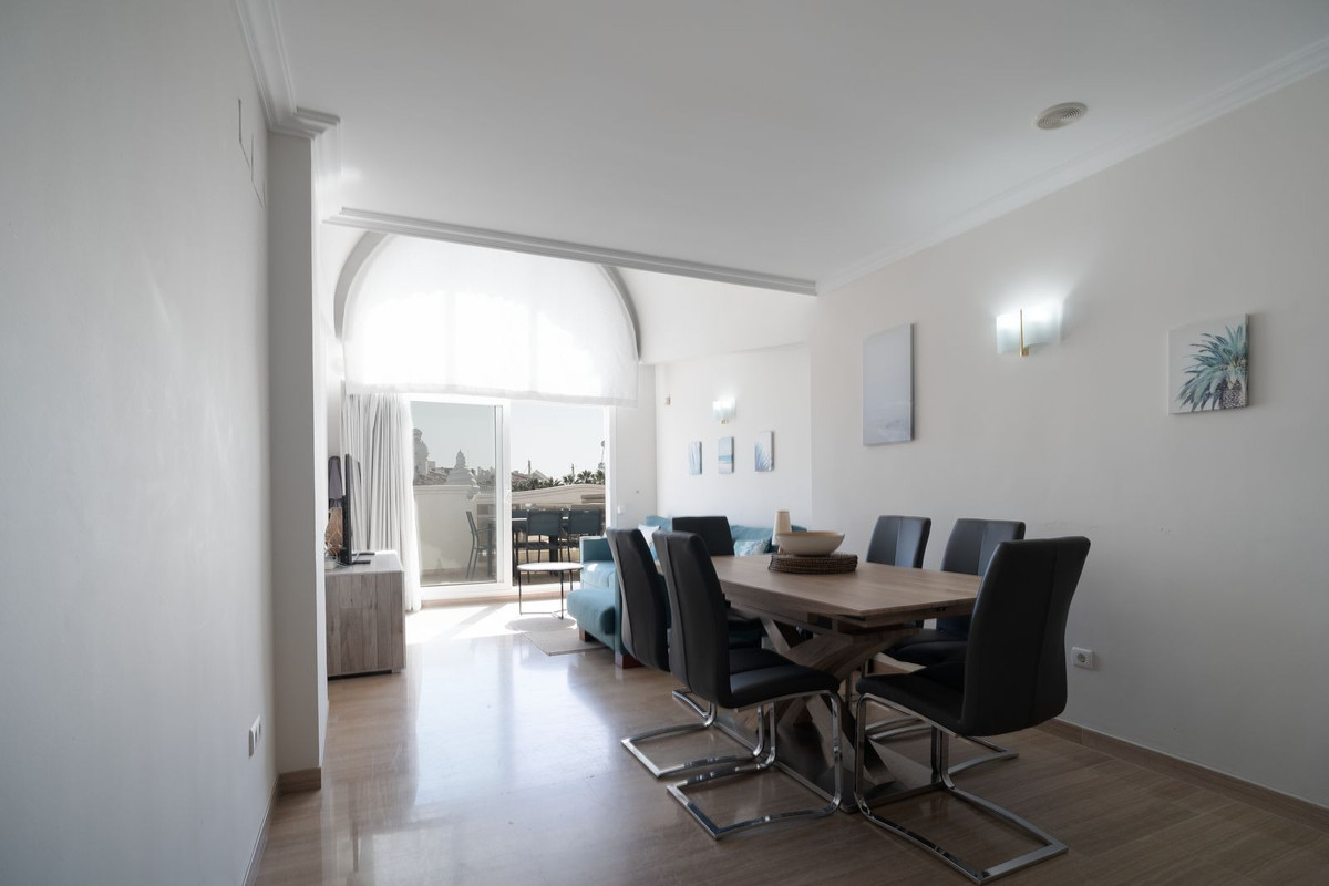 3 Bedroom Penthouse in Benalmádena - Photo 10