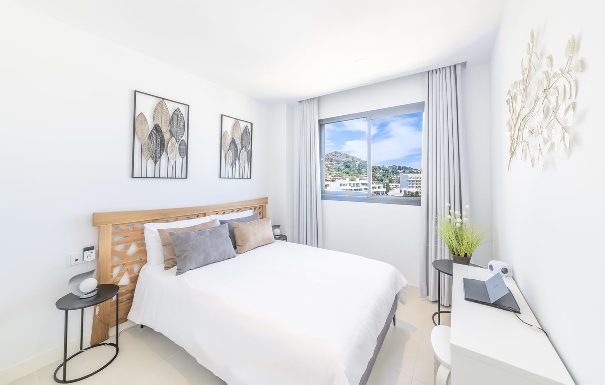 2 Bedroom Apartment in Benalmádena - Photo 14