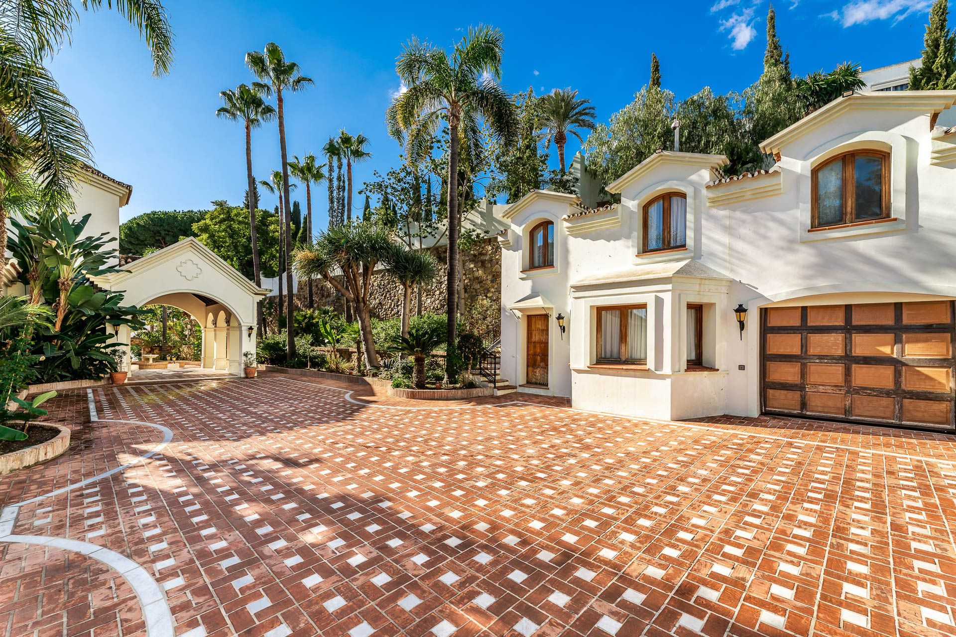 16 Bedroom Villa in Benahavís - Foto 17