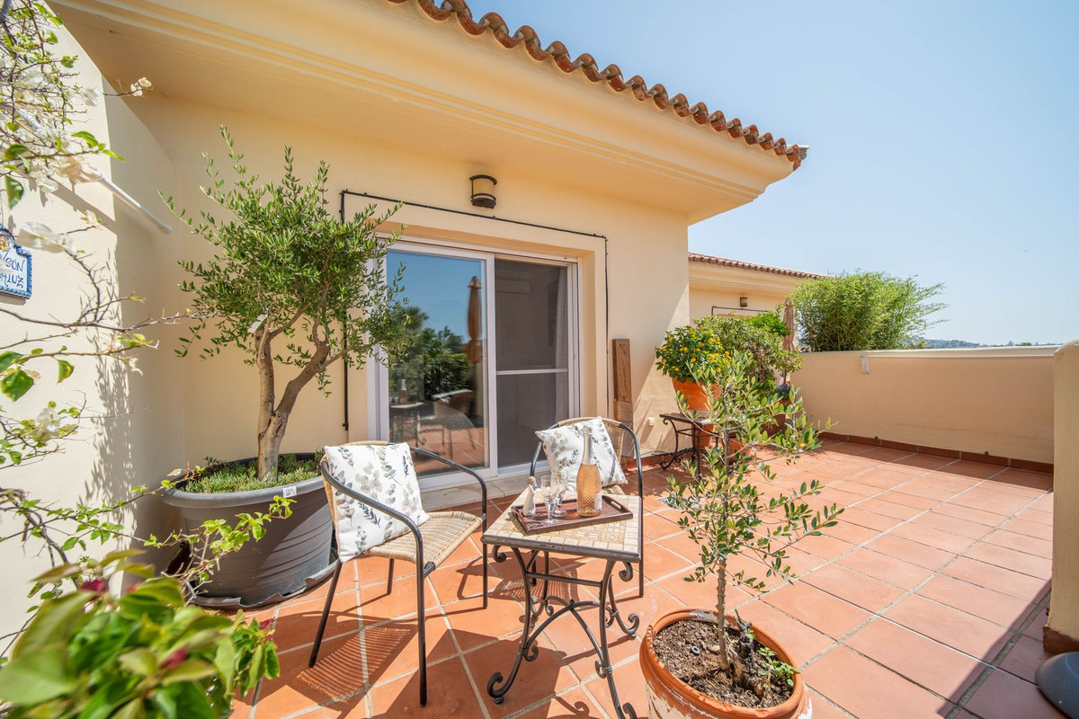 3 Bedroom Penthouse in Mijas - Photo 3