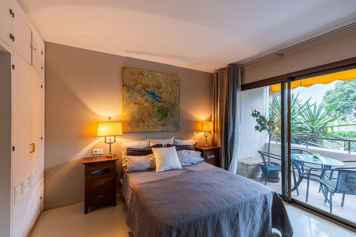 1 Bedroom Apartment in Estepona - Photo 15
