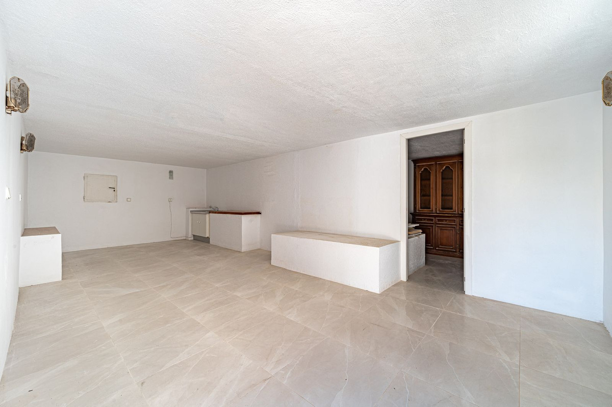 3 Bedroom Townhouse in Marbella - Photo 30
