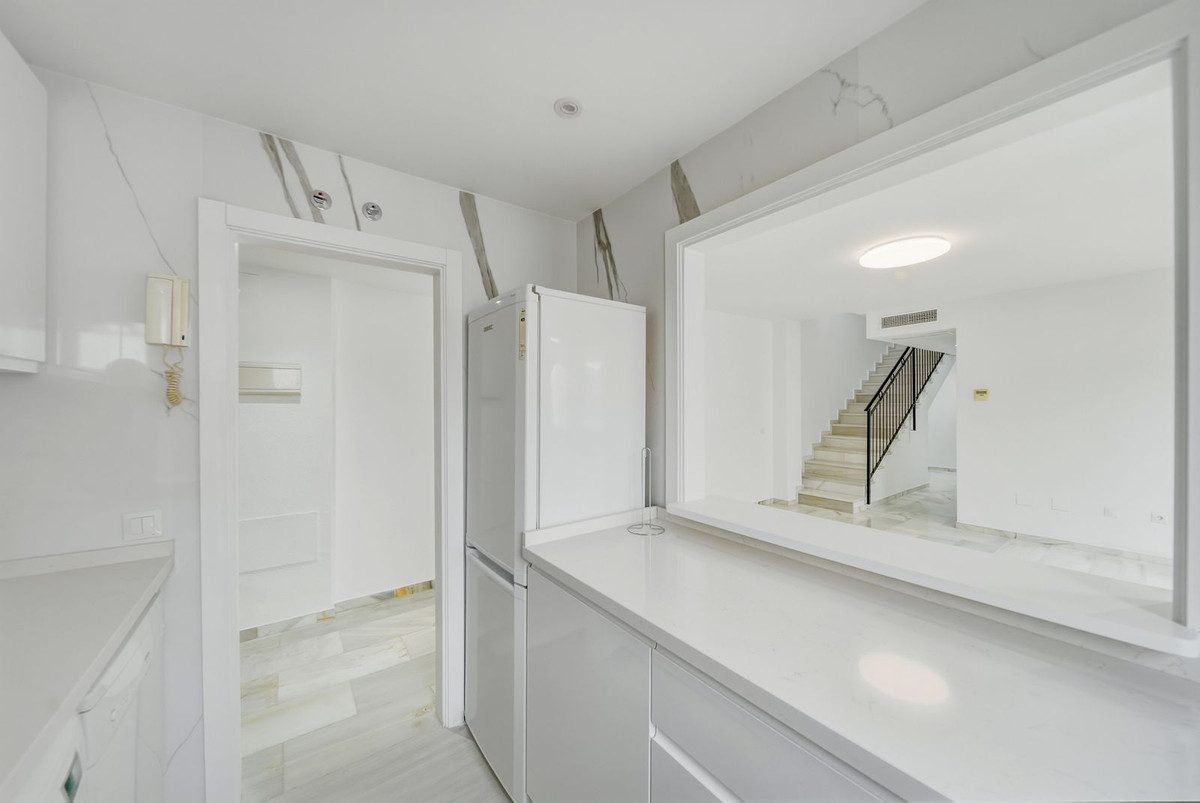 3 Bedroom Penthouse in Benalmádena - Photo 10