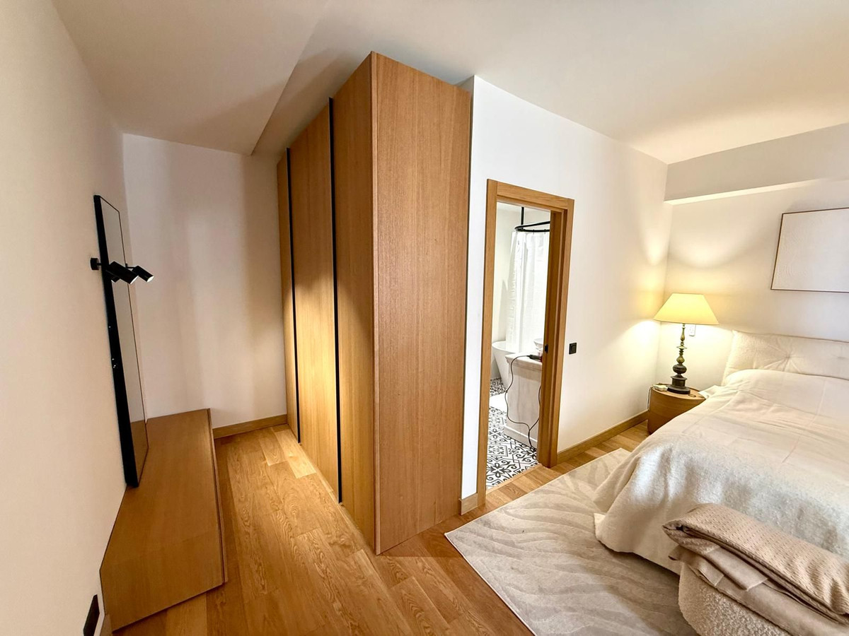 2 Bedroom Apartment in Marbella - Photo 7