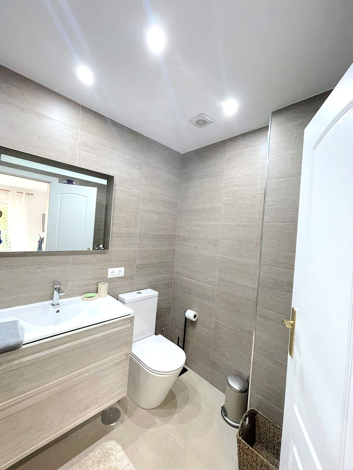 3 Bedroom Townhouse in San Pedro de Alcántara - Photo 18