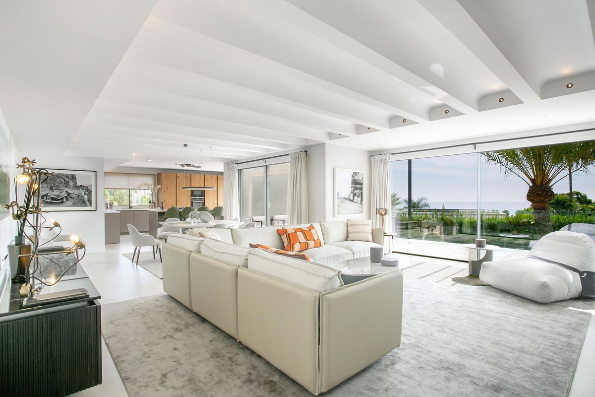 5 Bedroom Villa in Marbella - Photo 14