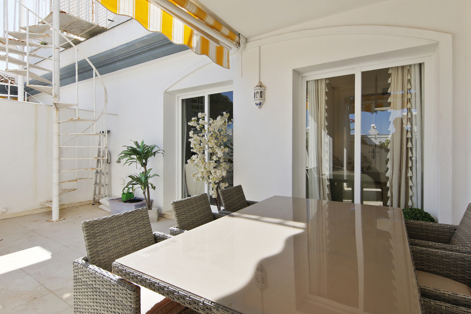 3 Bedroom Penthouse in Estepona - Photo 17