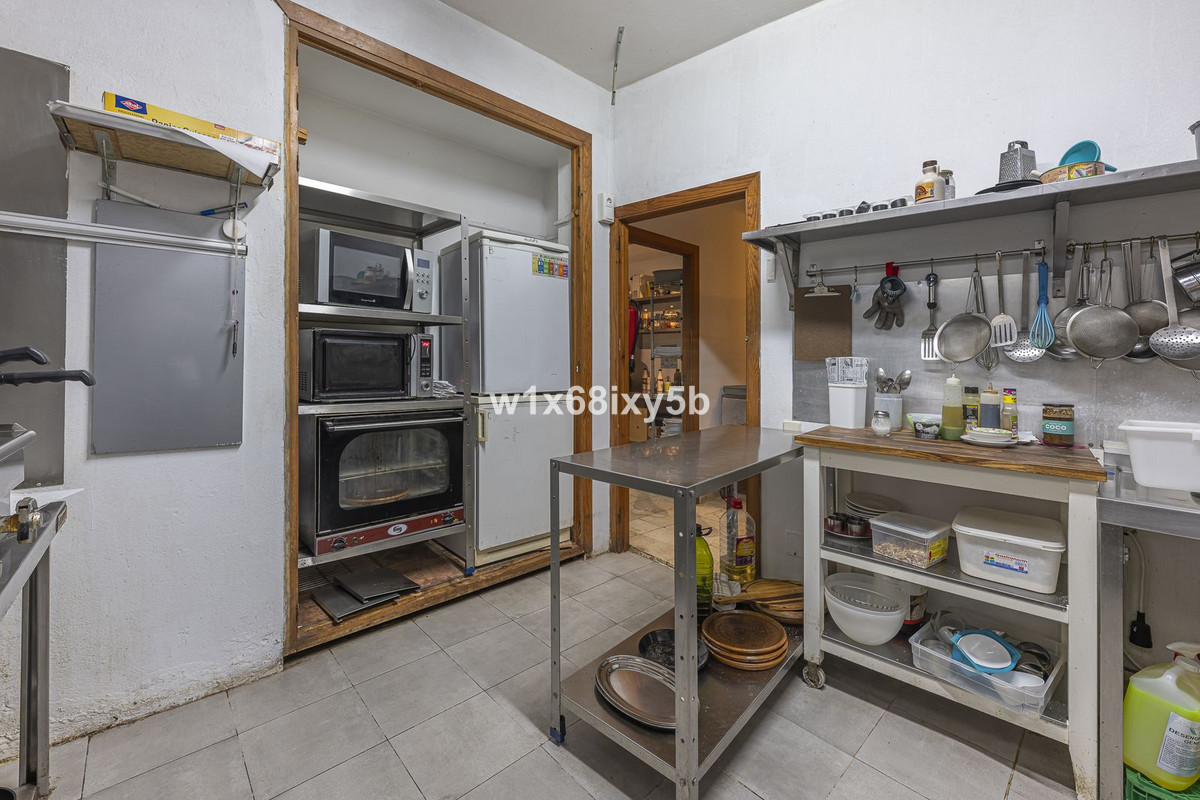 1 Bedroom Townhouse in Benahavís - Photo 24