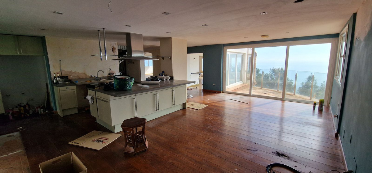 5 Bedroom Villa in Manilva - Photo 6