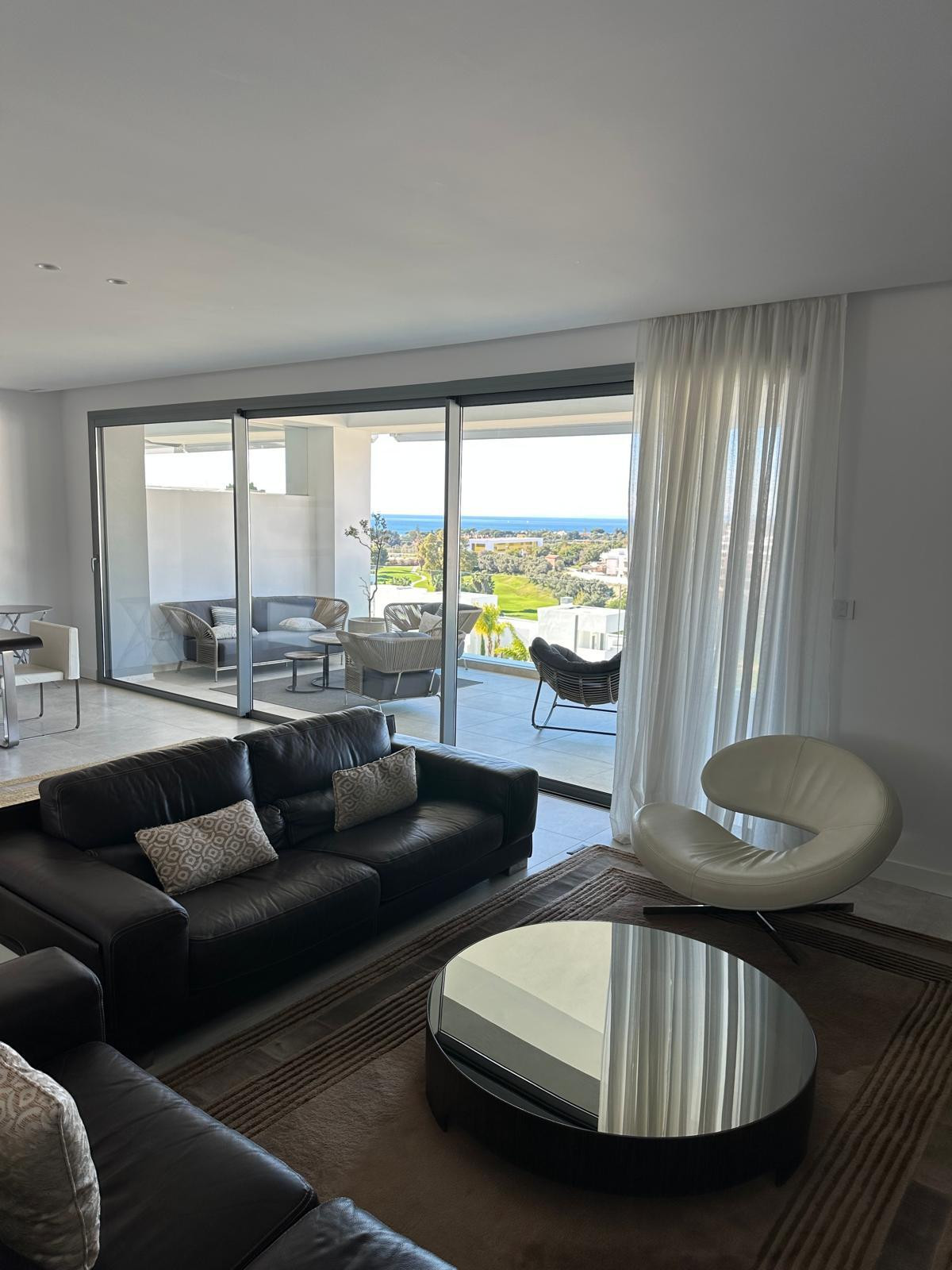 4 Bedroom Apartment in Marbella - Photo 29