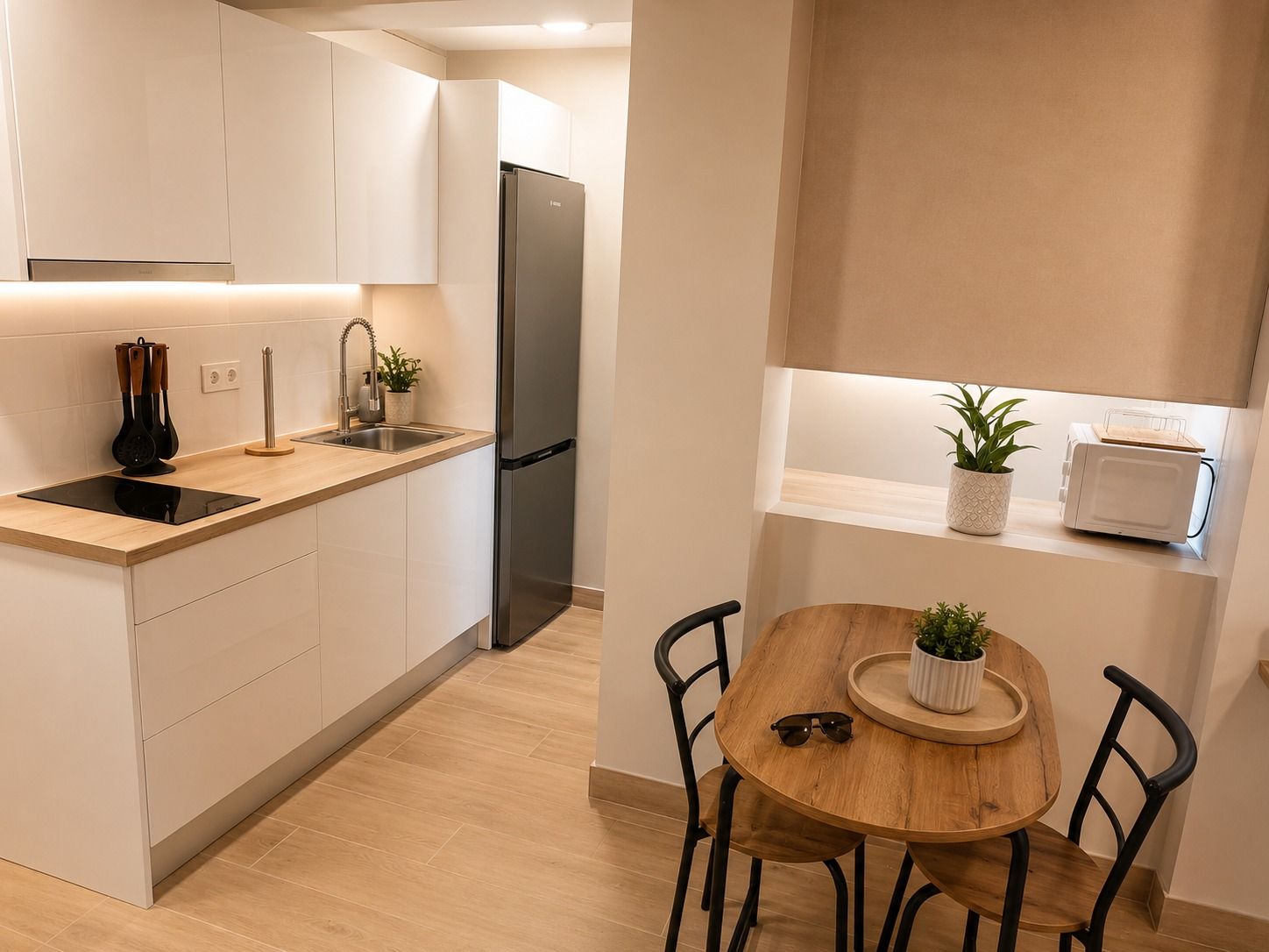 2 Bedroom Apartment in Fuengirola - Photo 2