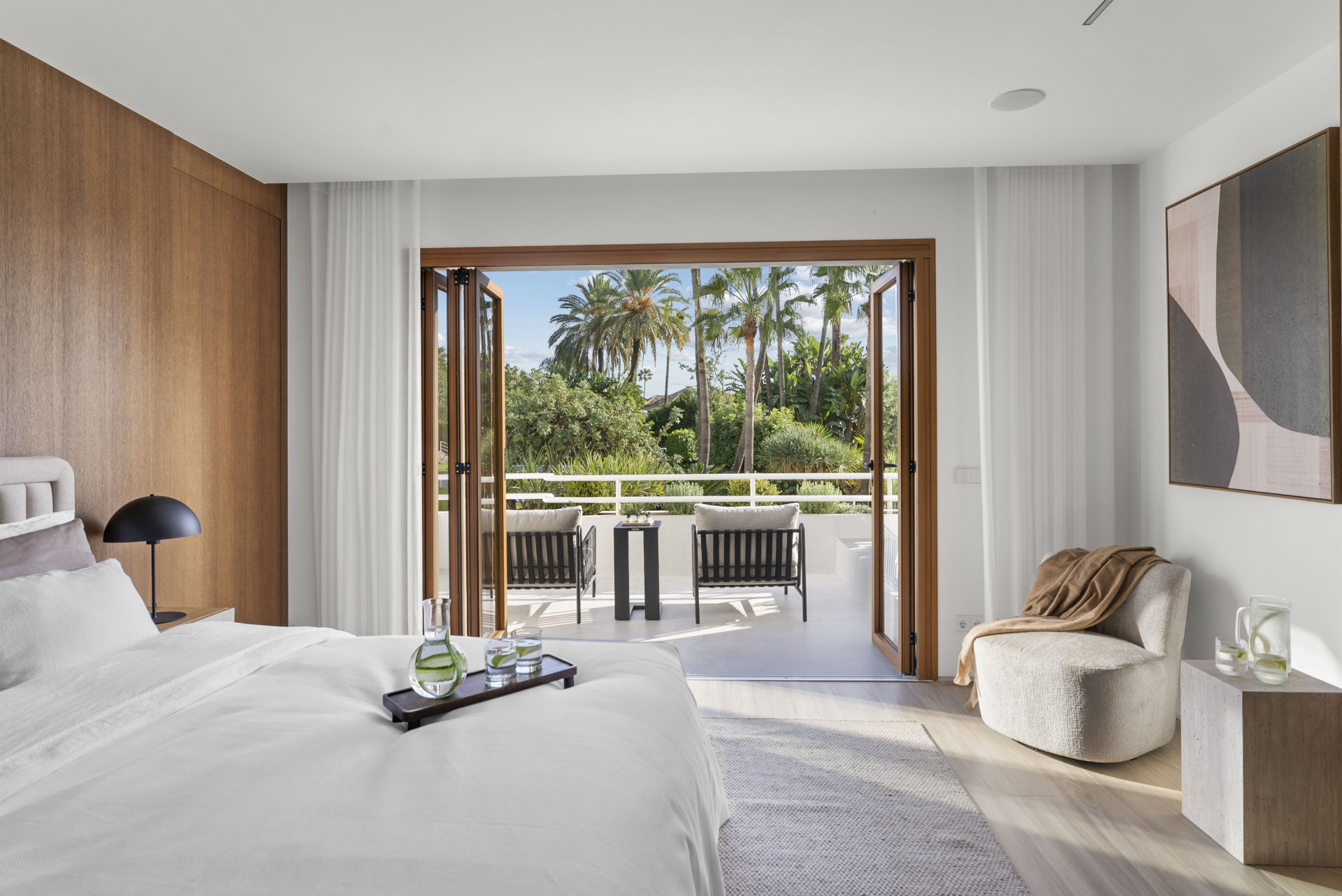 4 Bedroom Apartment in Marbella - Photo 12