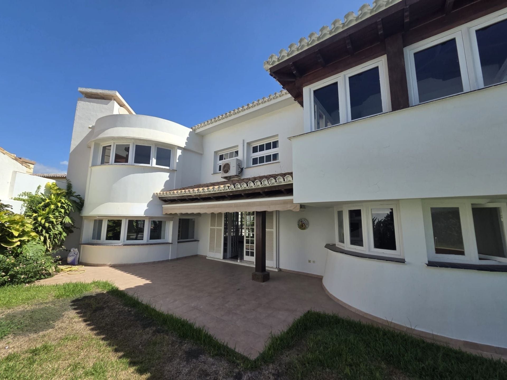 4 Bedroom Villa in Fuengirola - Photo 2
